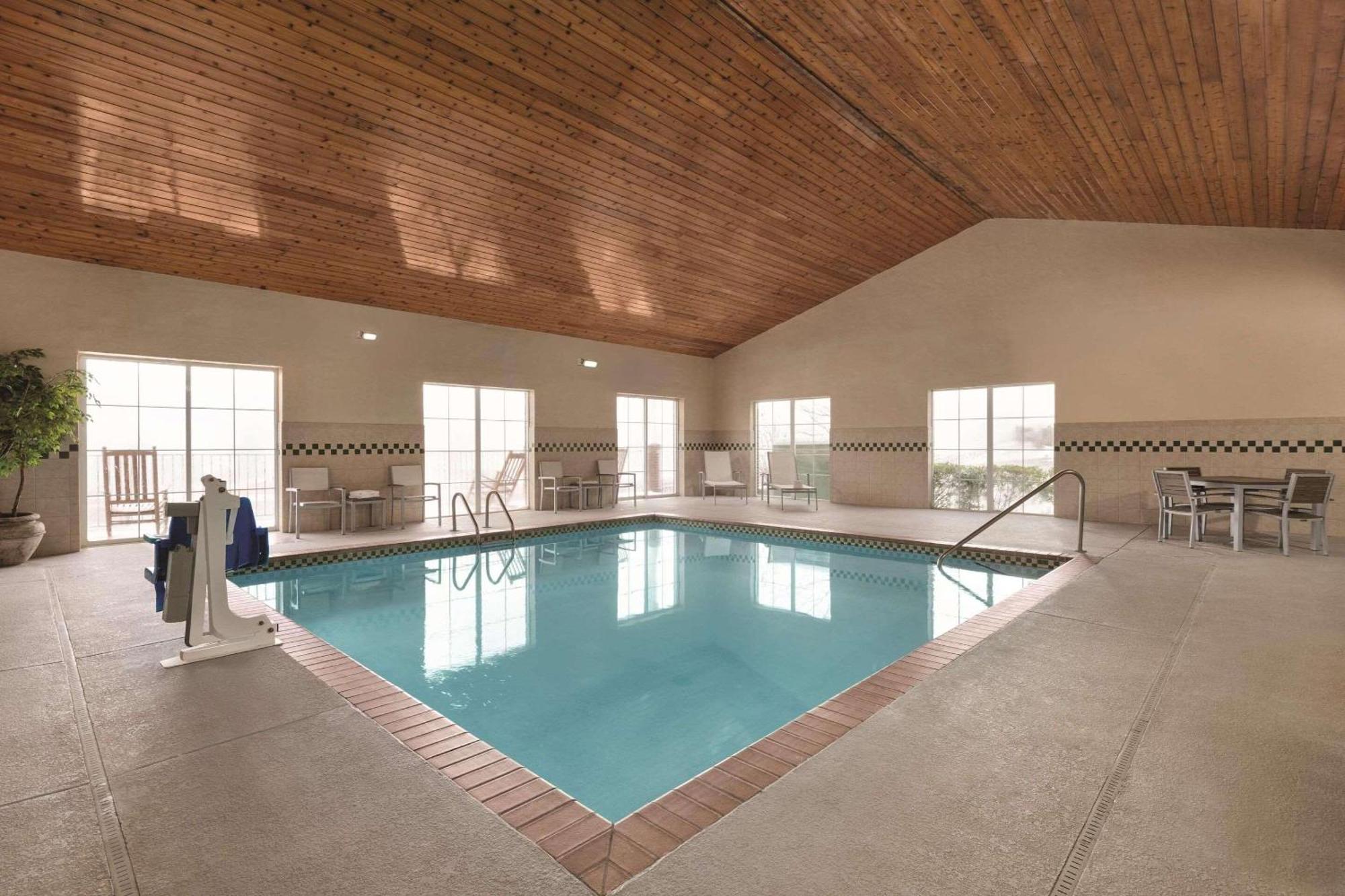 Country Inn & Suites By Radisson, Boone, Nc エクステリア 写真