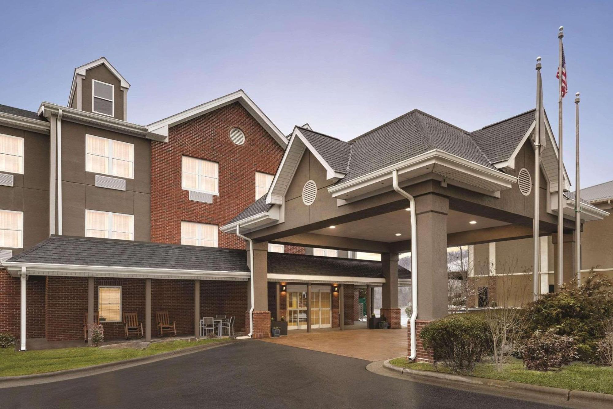 Country Inn & Suites By Radisson, Boone, Nc エクステリア 写真