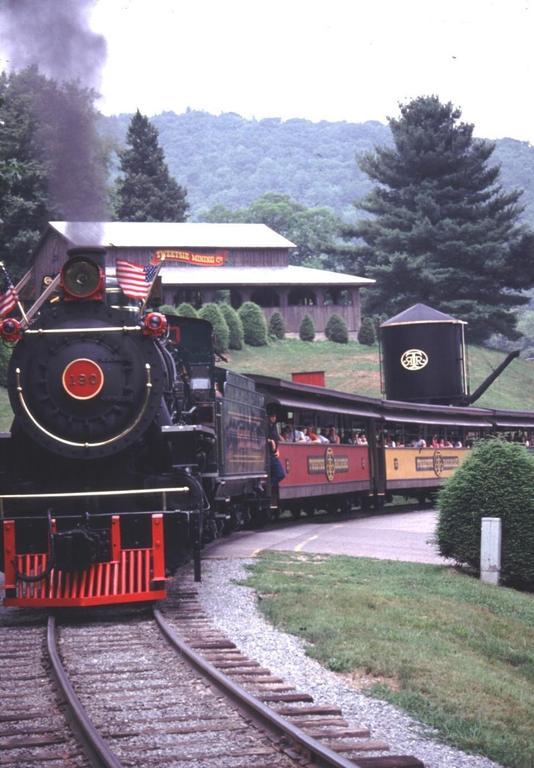 Country Inn & Suites By Radisson, Boone, Nc エクステリア 写真